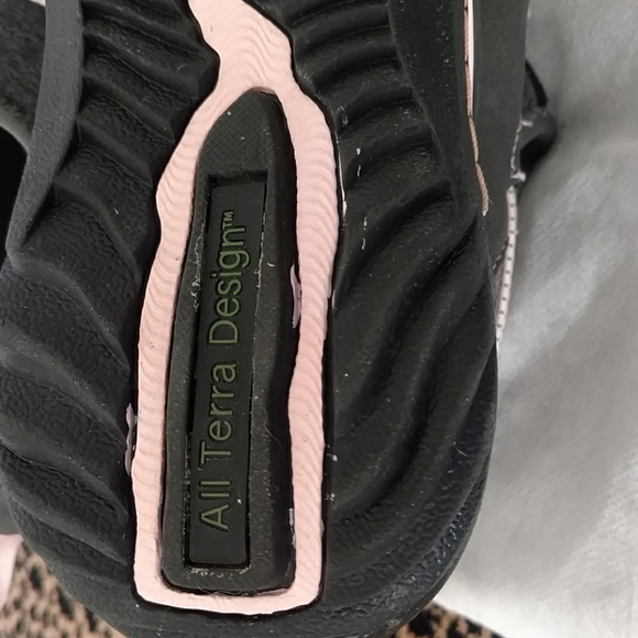 JAMBU Women's Shoes - Picture 2 of 3